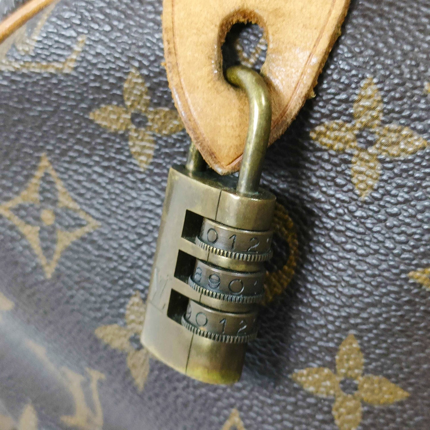 Louis Vuitton Monogram Canvas Speedy 35 Boston Bag MB1901