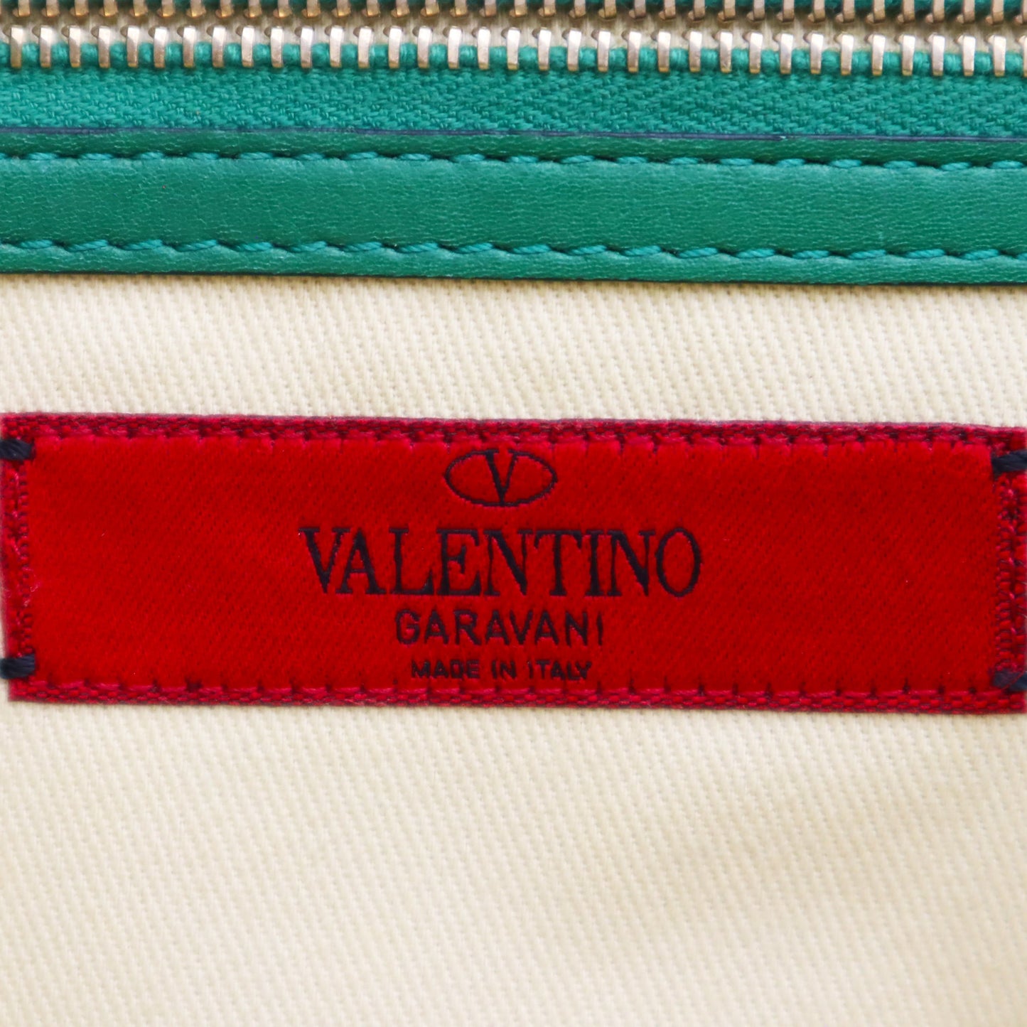 Valentino Garavani Vitello Glam Lock Rockstud Medium Shoulder Bag