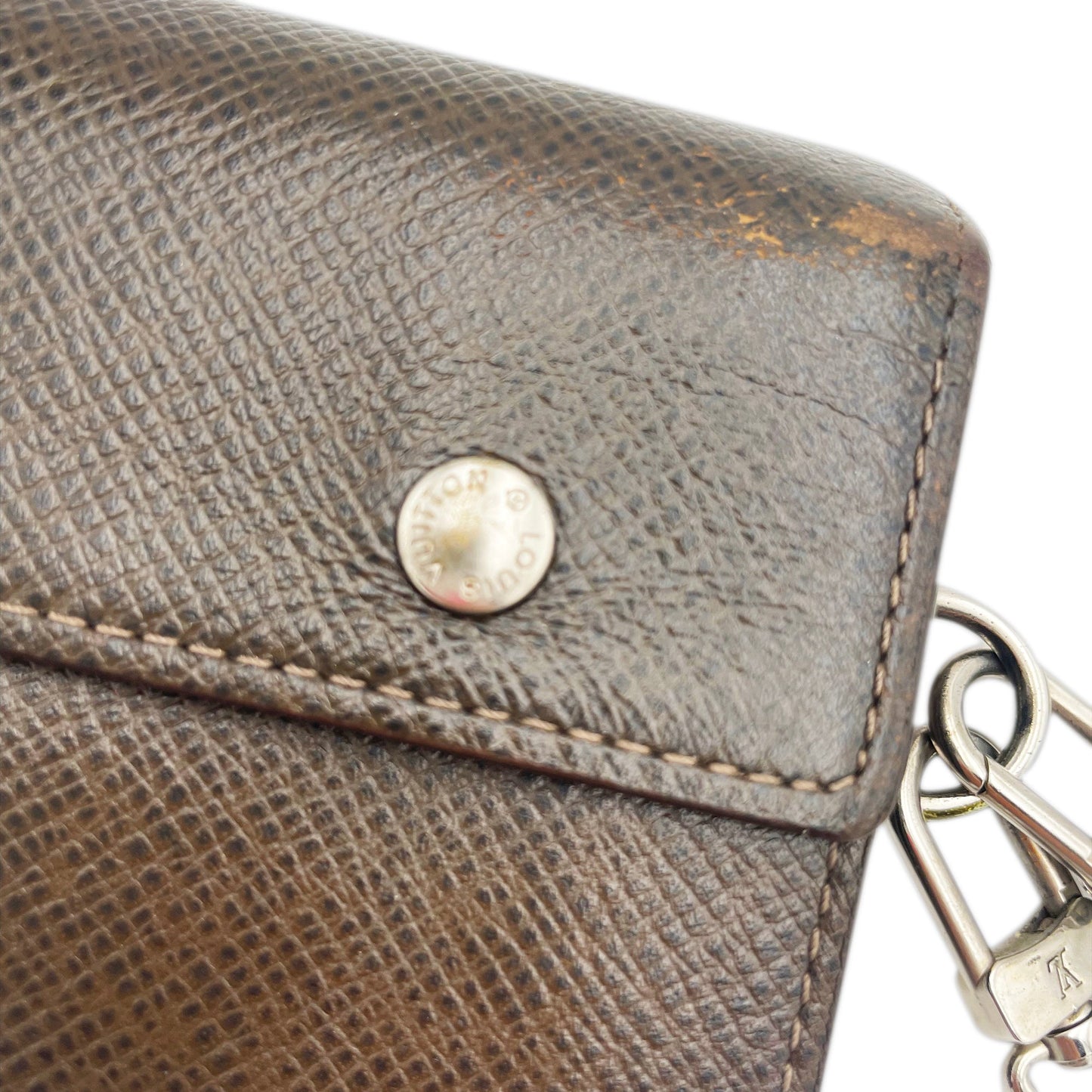 Louis Vuitton Taiga Accordeon Wallet