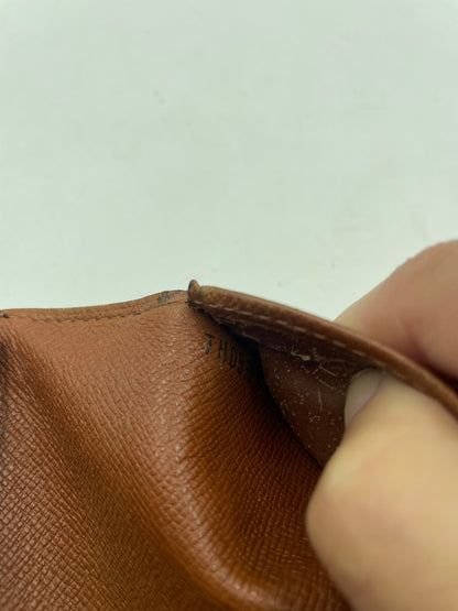 Louis Vuitton Monogram Canvas Sarah Wallet TH0919